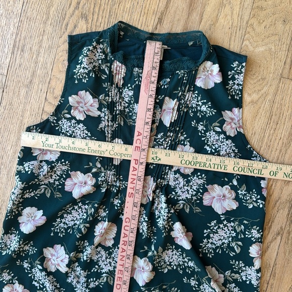 A new day sleeveless blouse women’s size small - Picture 6 of 8